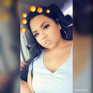 Meet your Posher, Elizabeth